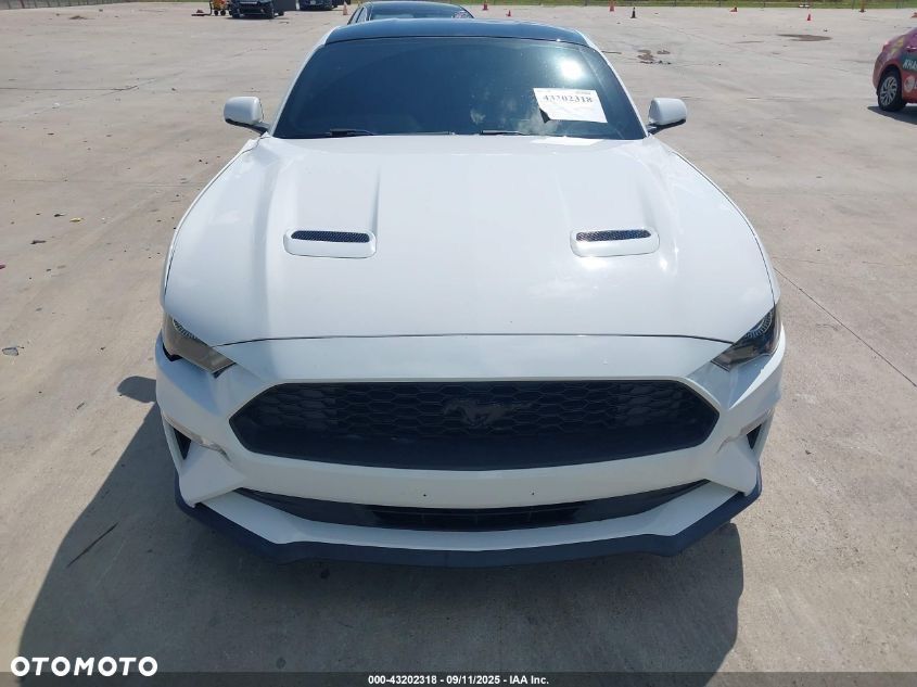 Ford Mustang 2.3 Eco Boost - 5