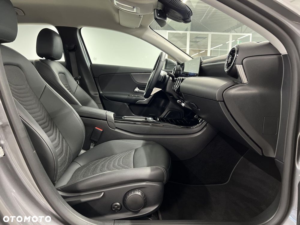 Mercedes-Benz Klasa A 180 Progressive 7G-DCT - 11