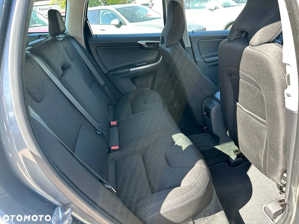 Volvo XC 60 D3 Drive-E Kinetic - 17