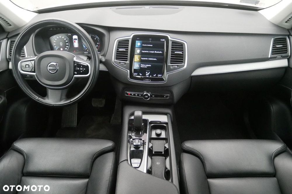 Volvo XC 90 - 8