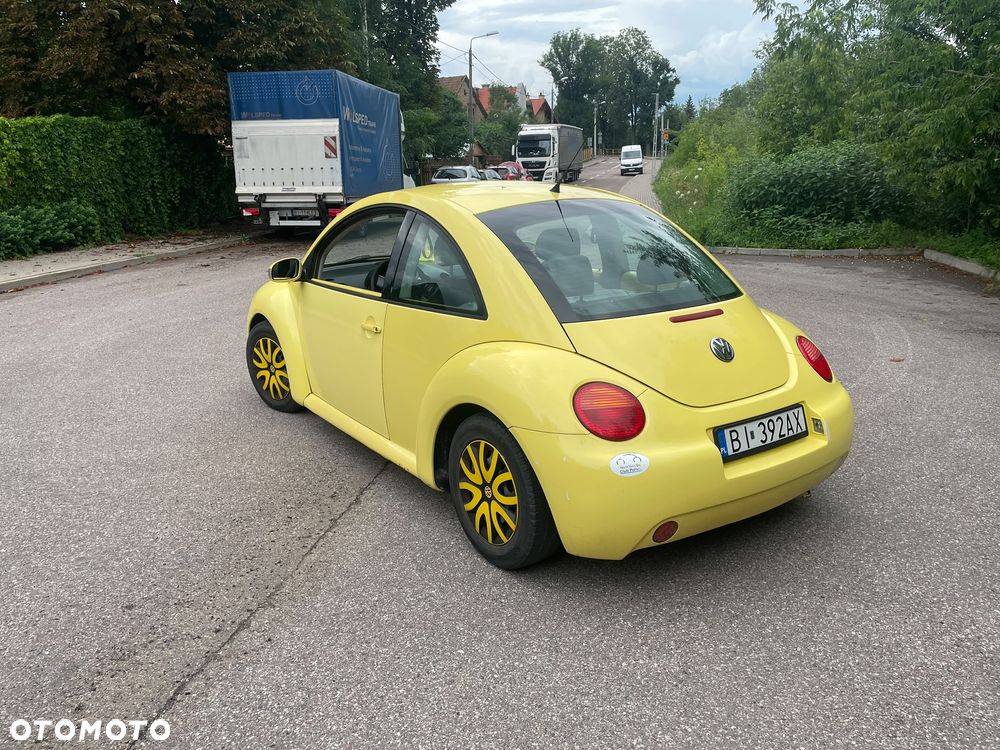 Volkswagen New Beetle - 5