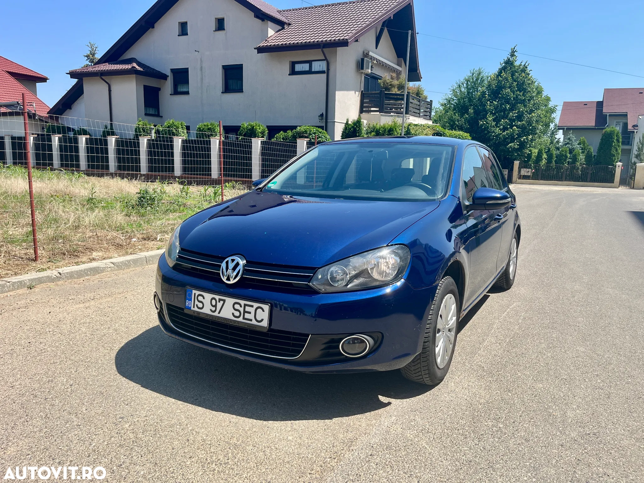 Volkswagen Golf - 6