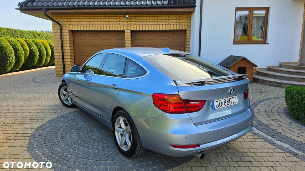 BMW 3GT 320i Sport Line - 16