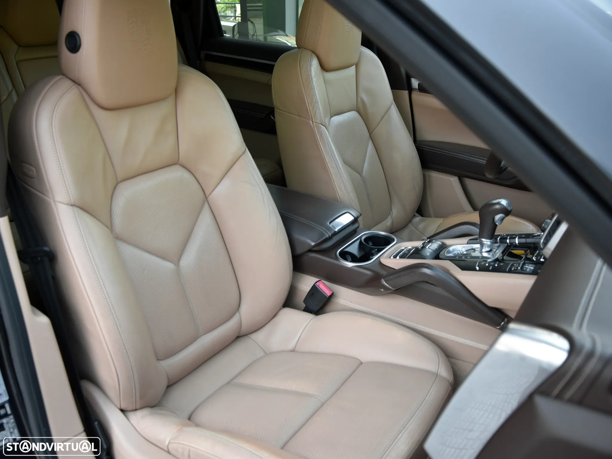 Porsche Cayenne Platinum Edition - 6