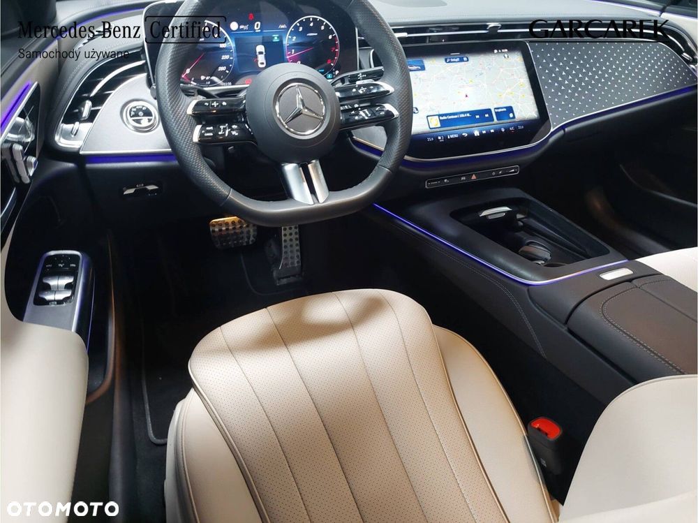 Mercedes-Benz Klasa E 200 mHEV AMG 9G-Tronic - 23
