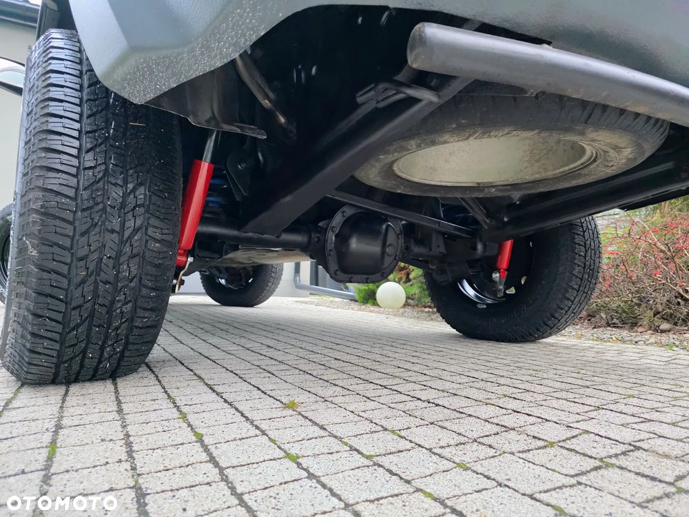 Jeep Grand Cherokee - 35