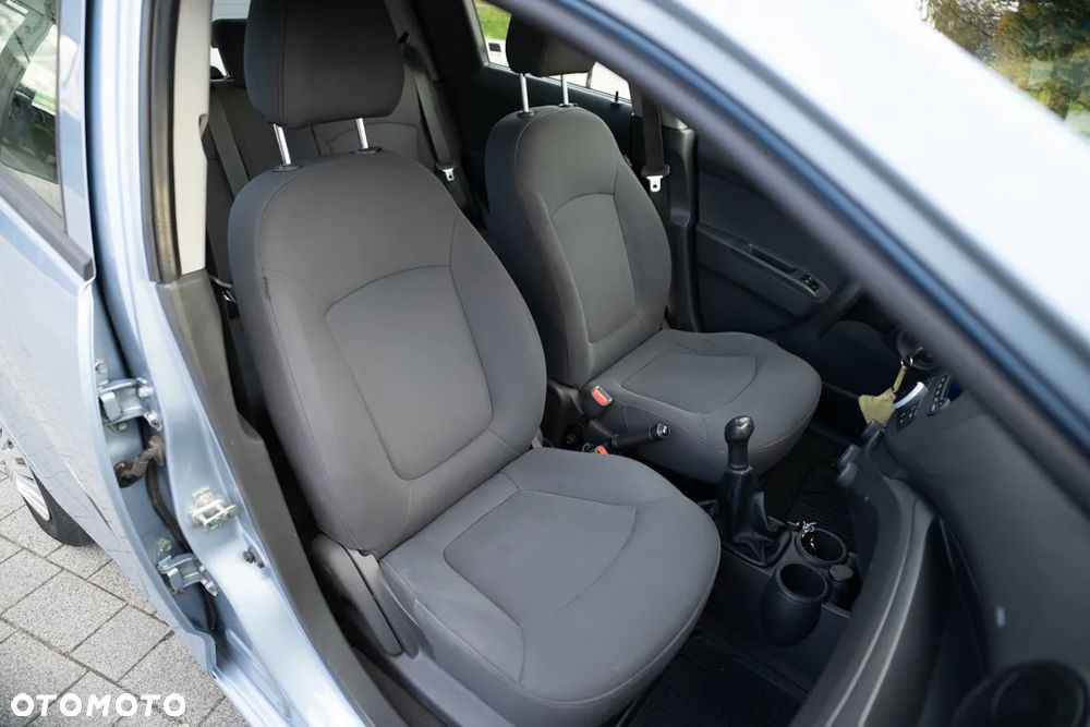 Chevrolet Spark 1.0 LS - 23