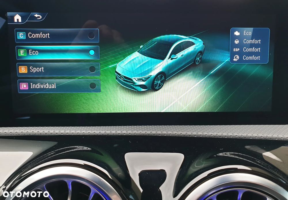 Mercedes-Benz CLA 200 AMG Line 7G-DCT - 35