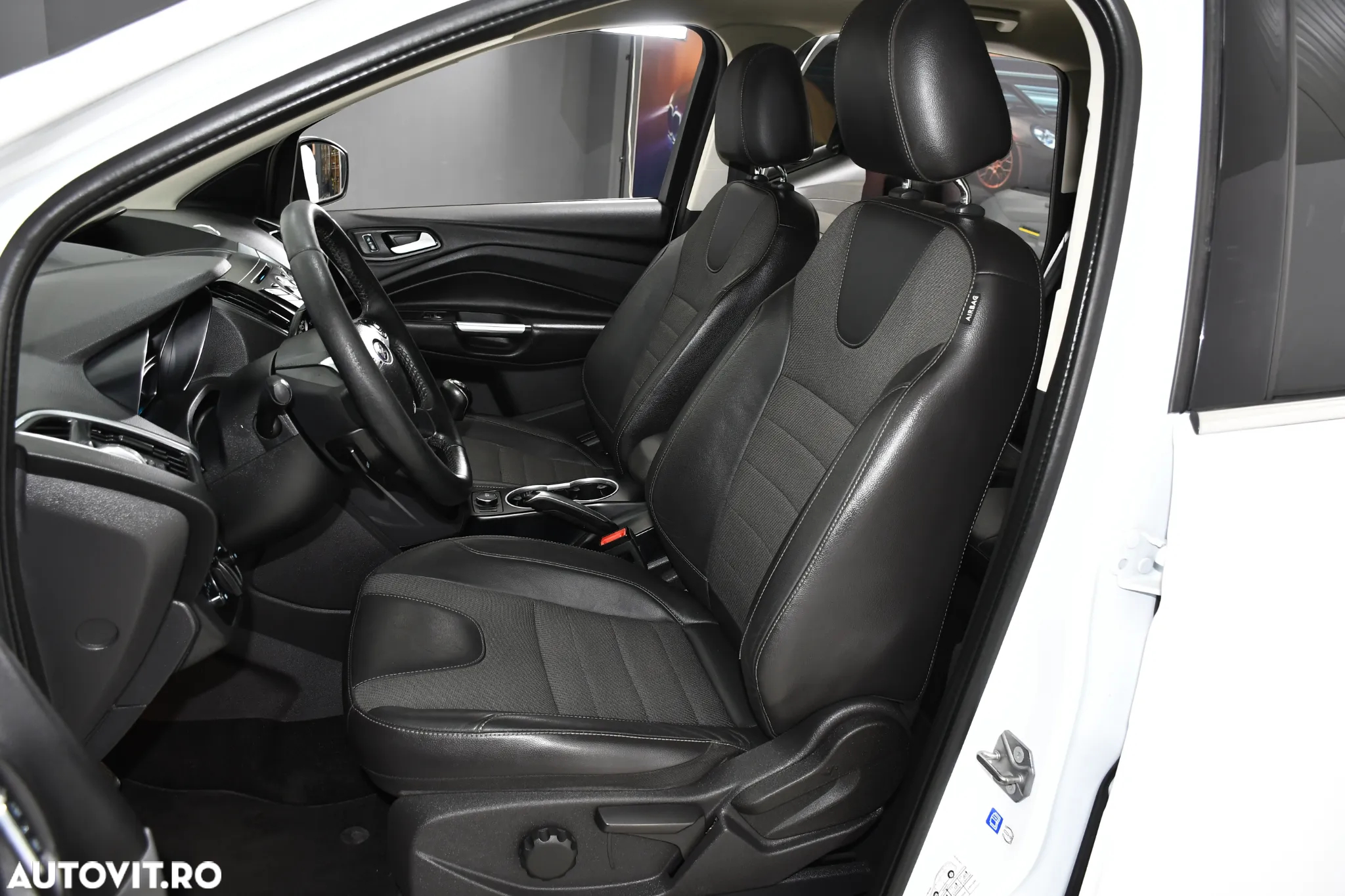 Ford Kuga 2.0 TDCi 2WD Titanium - 7