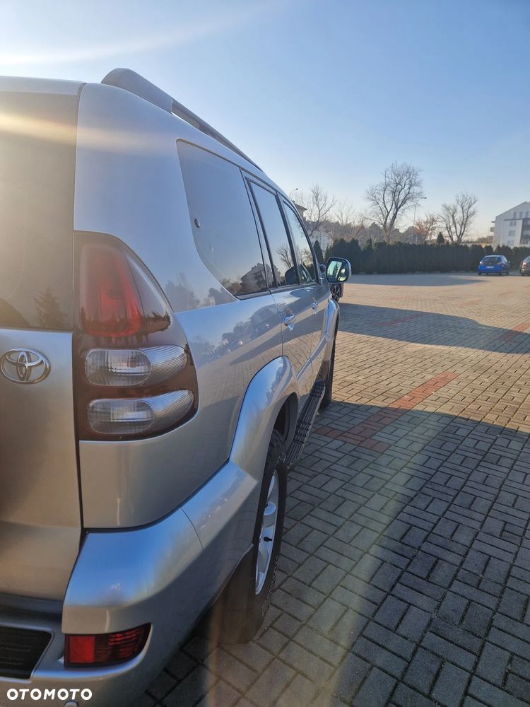Toyota Land Cruiser - 13