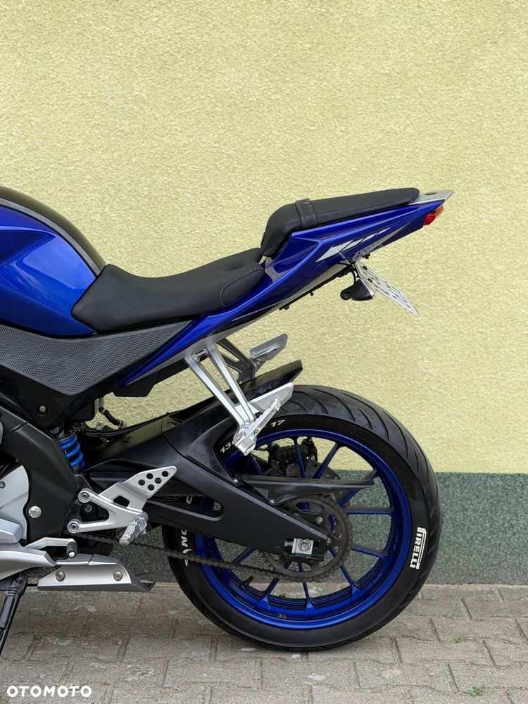 Yamaha YZF - 23