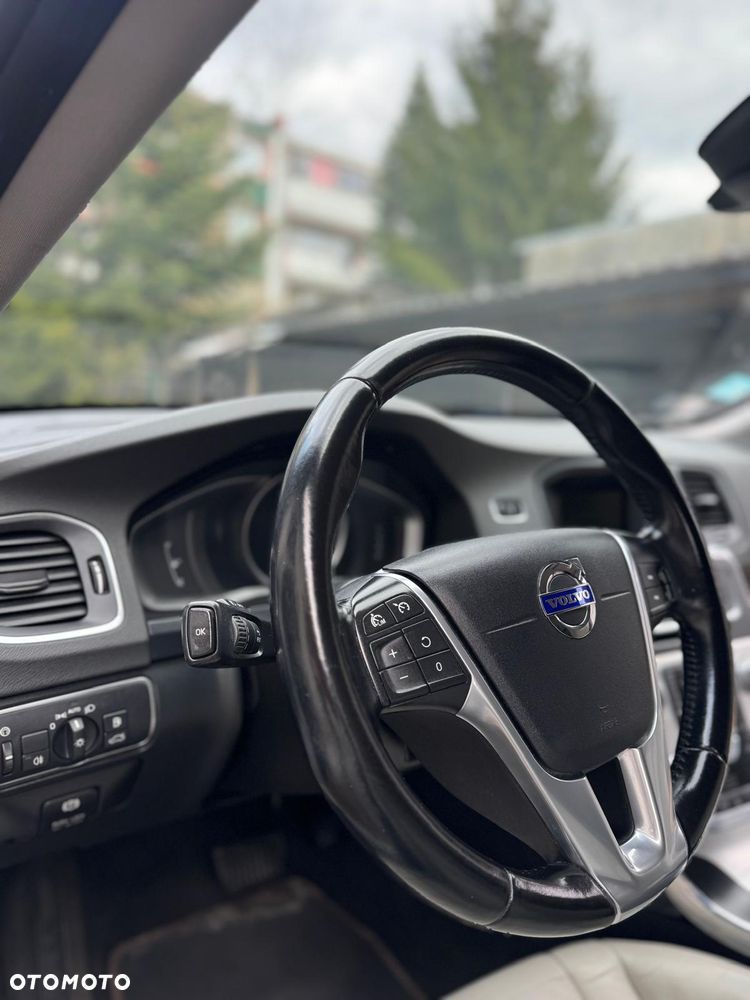 Volvo V60 T5 Drive-E Ocean Race - 8