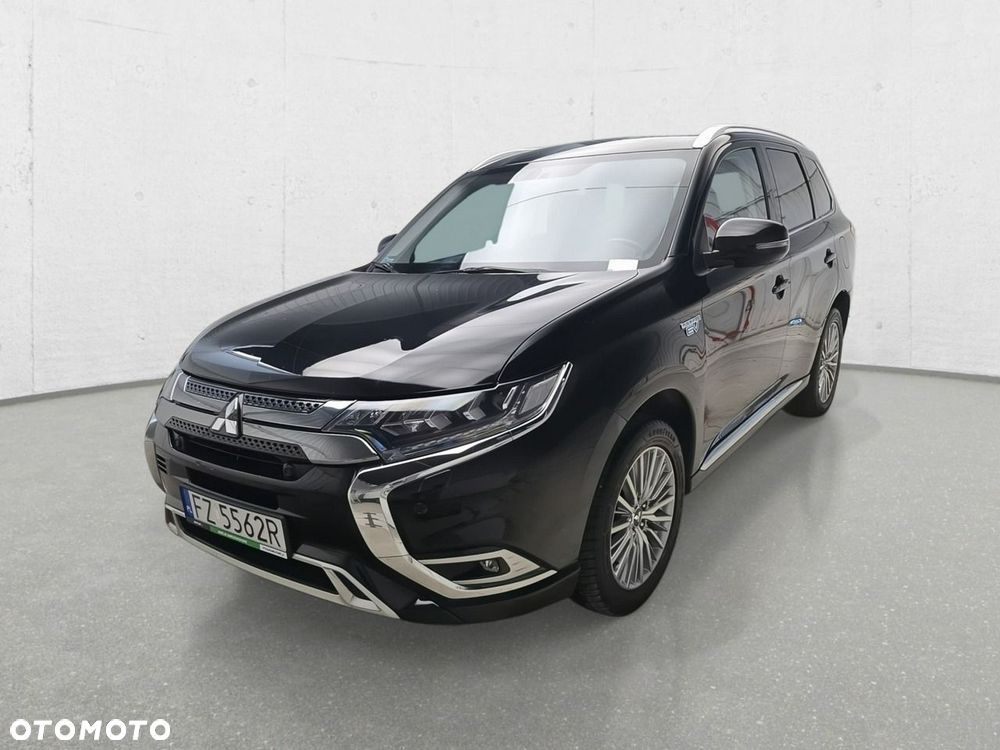 Mitsubishi Outlander - 2