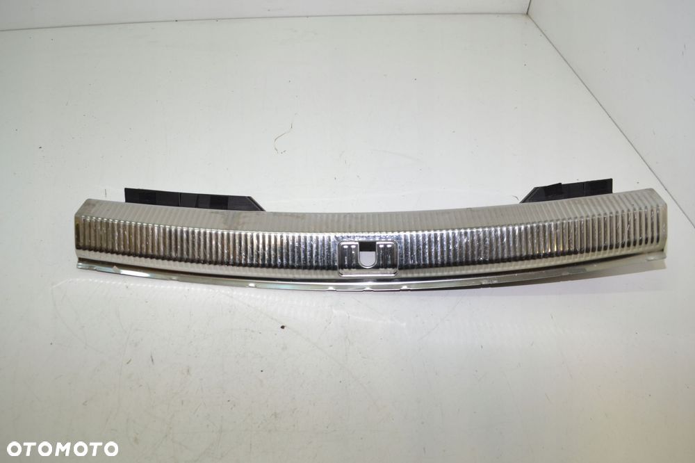 OSŁONA PROGU BAGAŻNIKA 8K9864483A AUDI A4 B8 KOMBI - 1