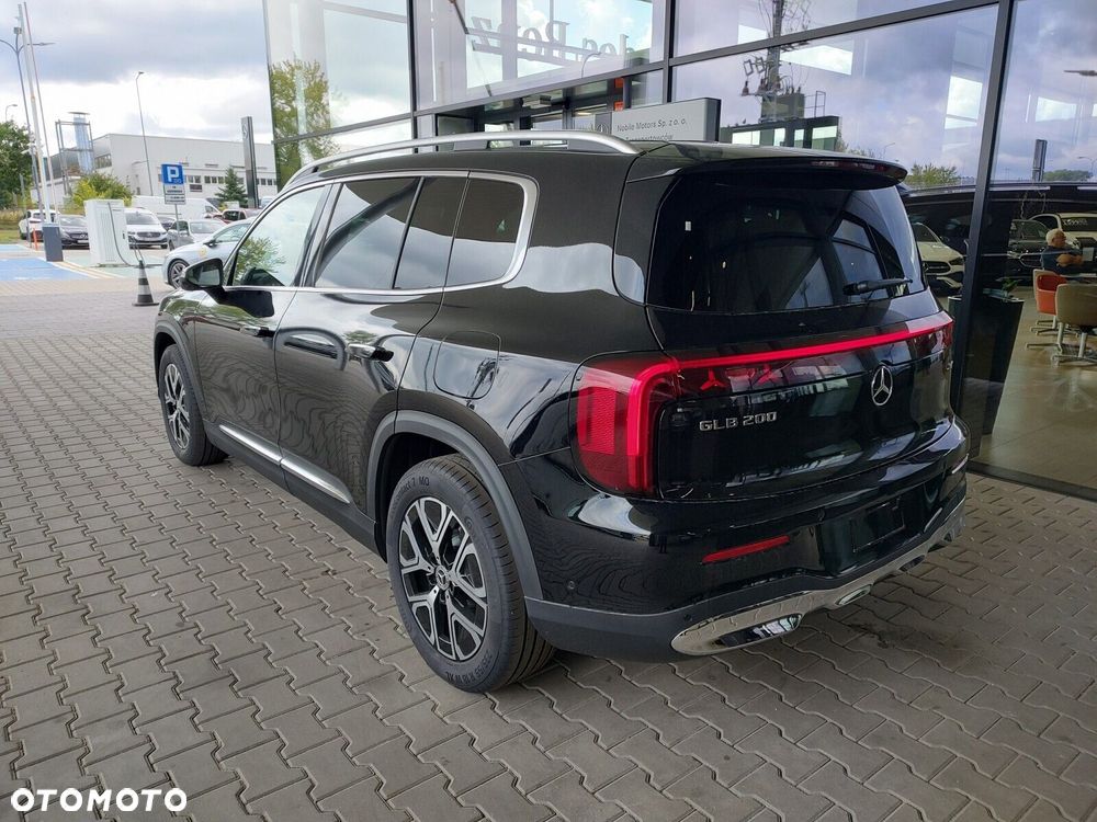 Mercedes-Benz GLB - 6