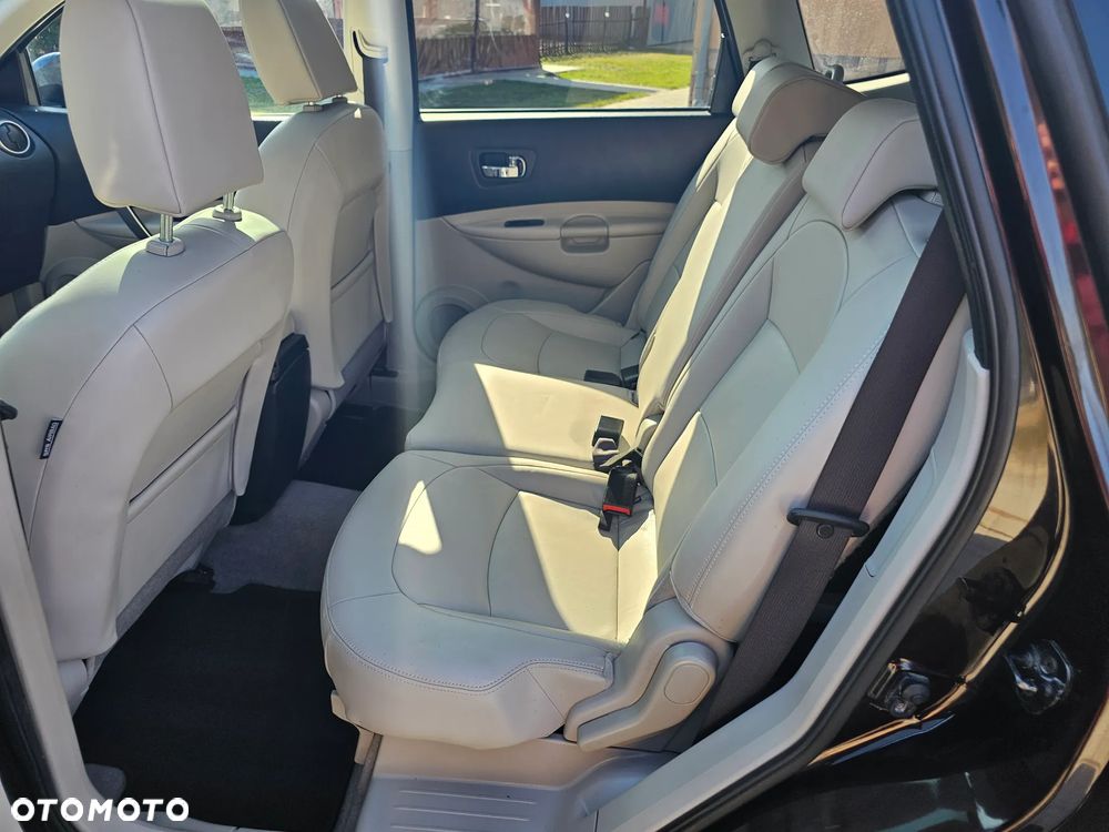 Nissan Qashqai+2 - 38