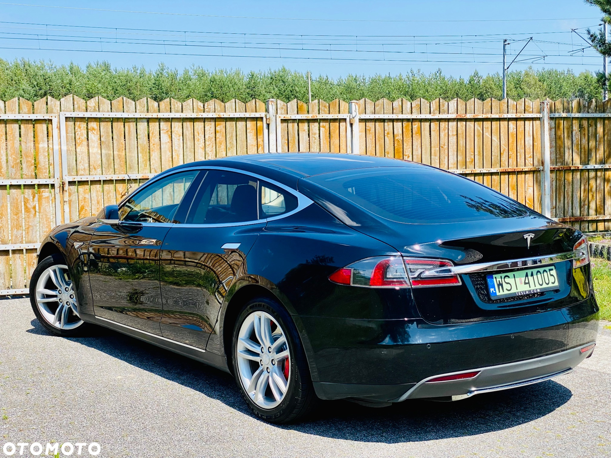 Tesla Model S Standard - 23