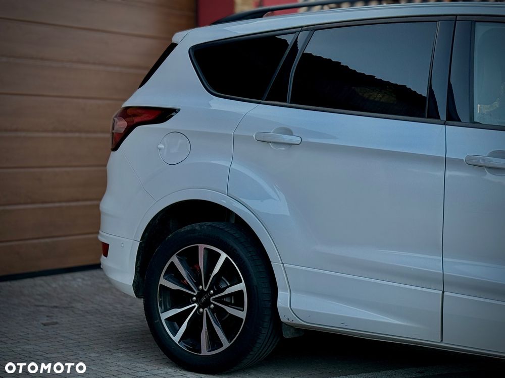 Ford Kuga 1.5 EcoBoost 4x4 ST-Line - 4