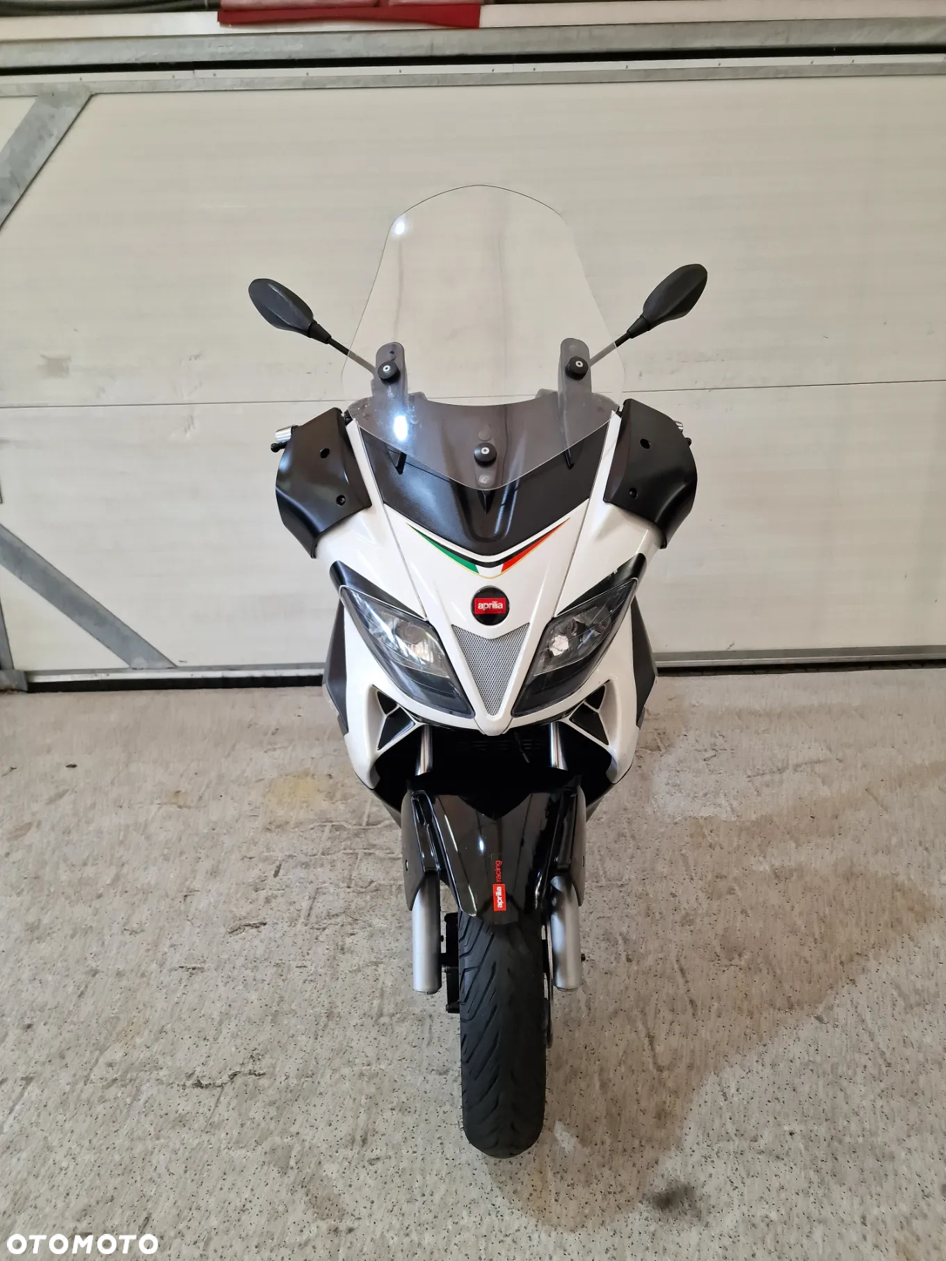 Aprilia SR - 15