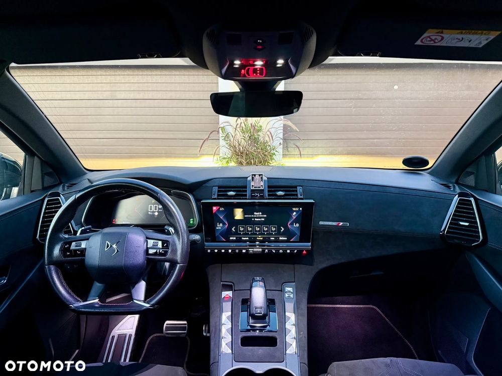 DS Automobiles DS 7 Crossback 2.0 BlueHDi Performance Line + - 29