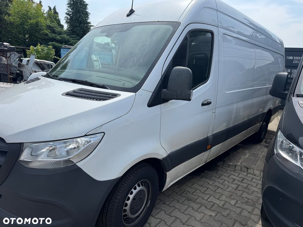 Mercedes-Benz Sprinter 319 max - 4