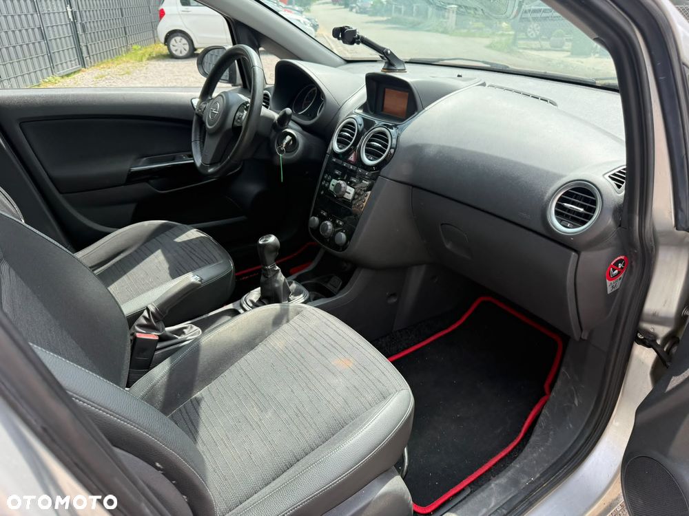 Opel Corsa 1.2 Cosmo - 10