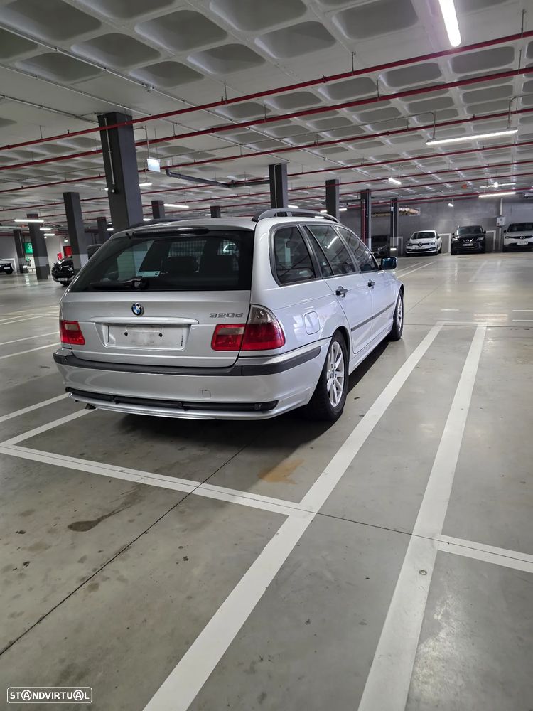 BMW 320 d Dynamic — fotografia 13