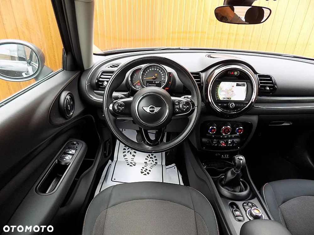 MINI Clubman One D Blackyard - 16