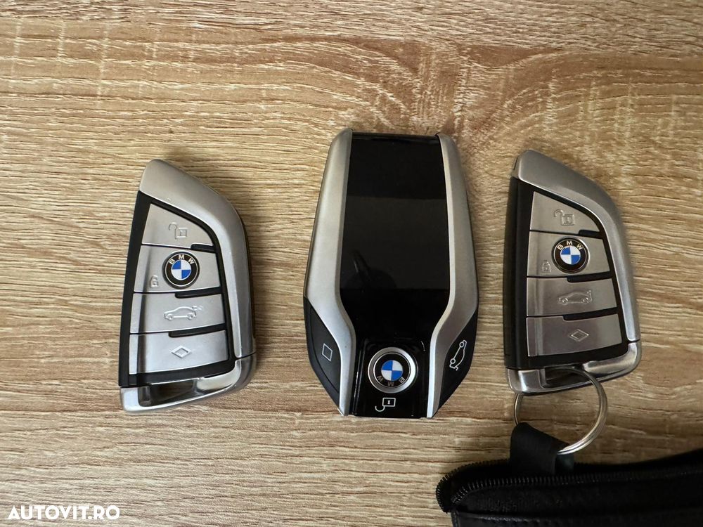 BMW Seria 5 520i Aut. Luxury Line - 13