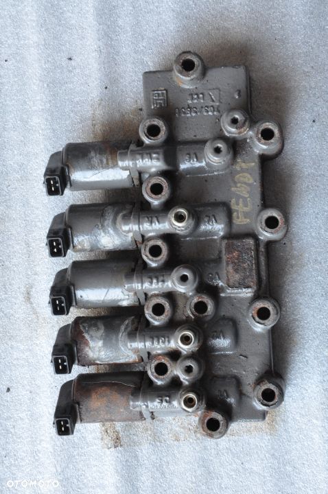 ROZDZIELACZ ELEKTROZAWÓR CEWKA BLOK ZAWOROWY FENDT 724 NR 703/3530 - 1
