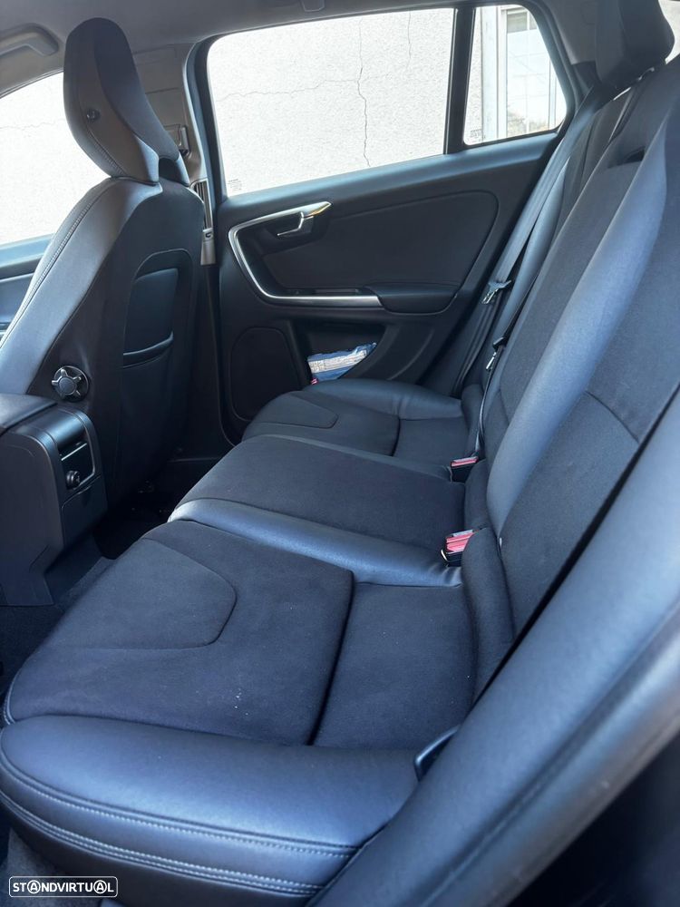 Volvo V60 1.6 D2 Drive Kinetic Start/Stop - 9