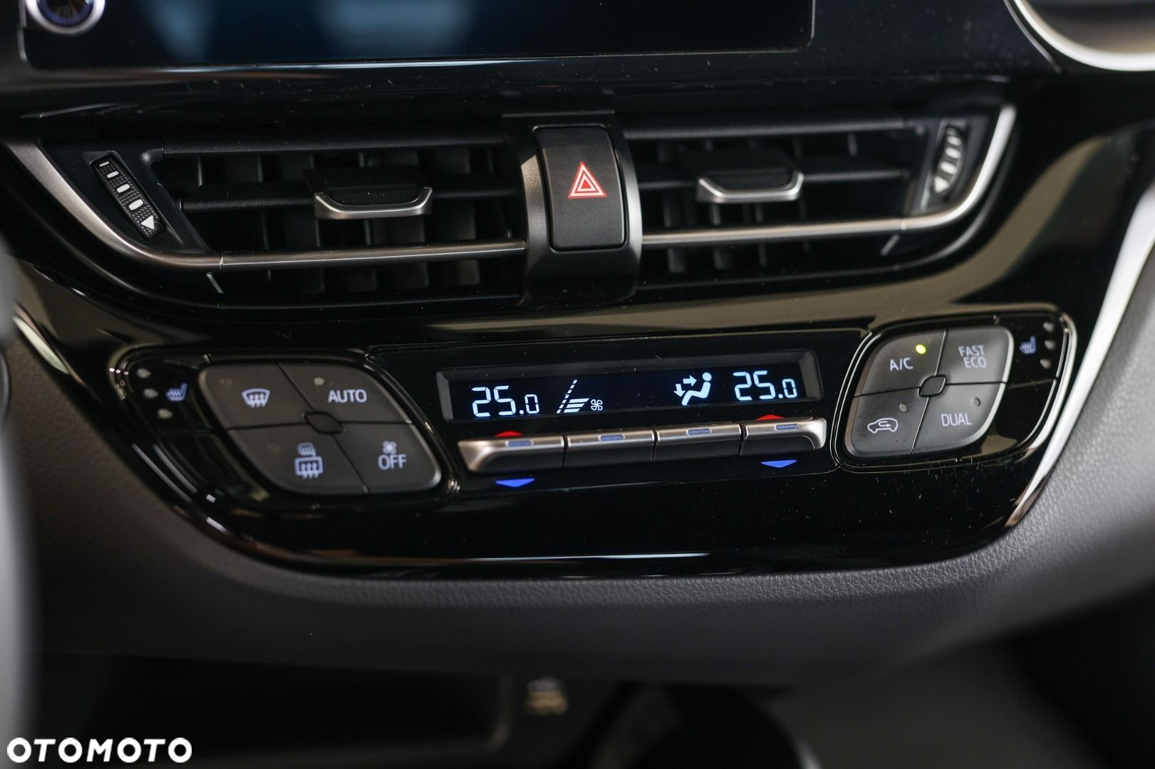 Toyota C-HR - 25