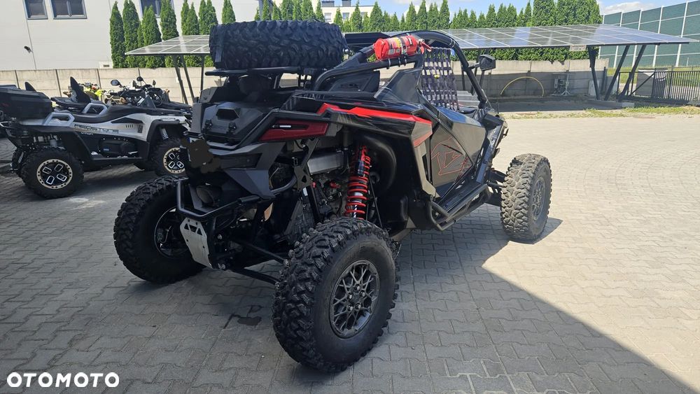 Polaris RZR - 6