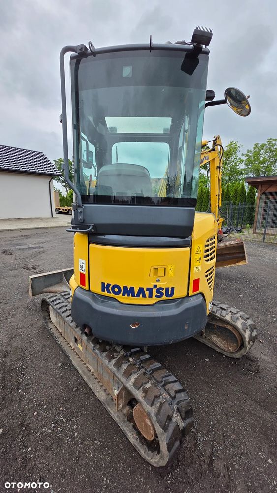 Komatsu PC30MR - 4