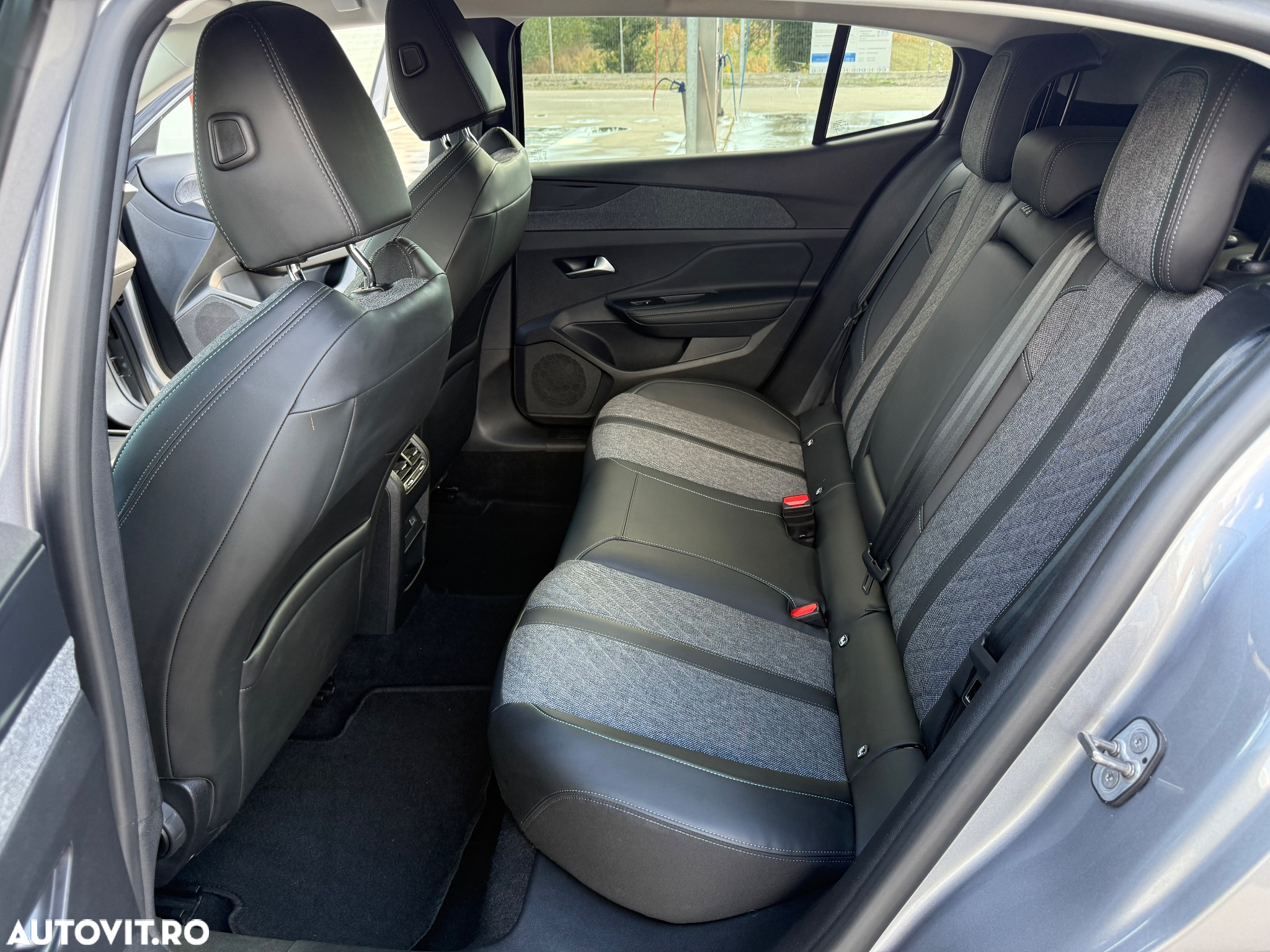 Peugeot 408 1.2L PureTech 130 S&S EAT8 Allure Pack - 7