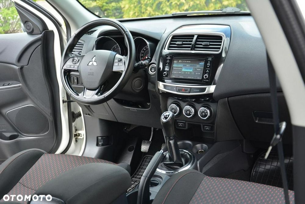 Mitsubishi ASX 1.6 Instyle - 17
