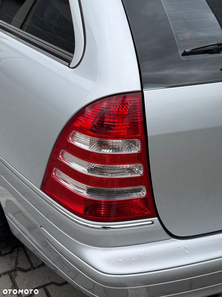 Mercedes-Benz Klasa C 180 Kompressor Automatik Avantgarde Sport Edition + - 17