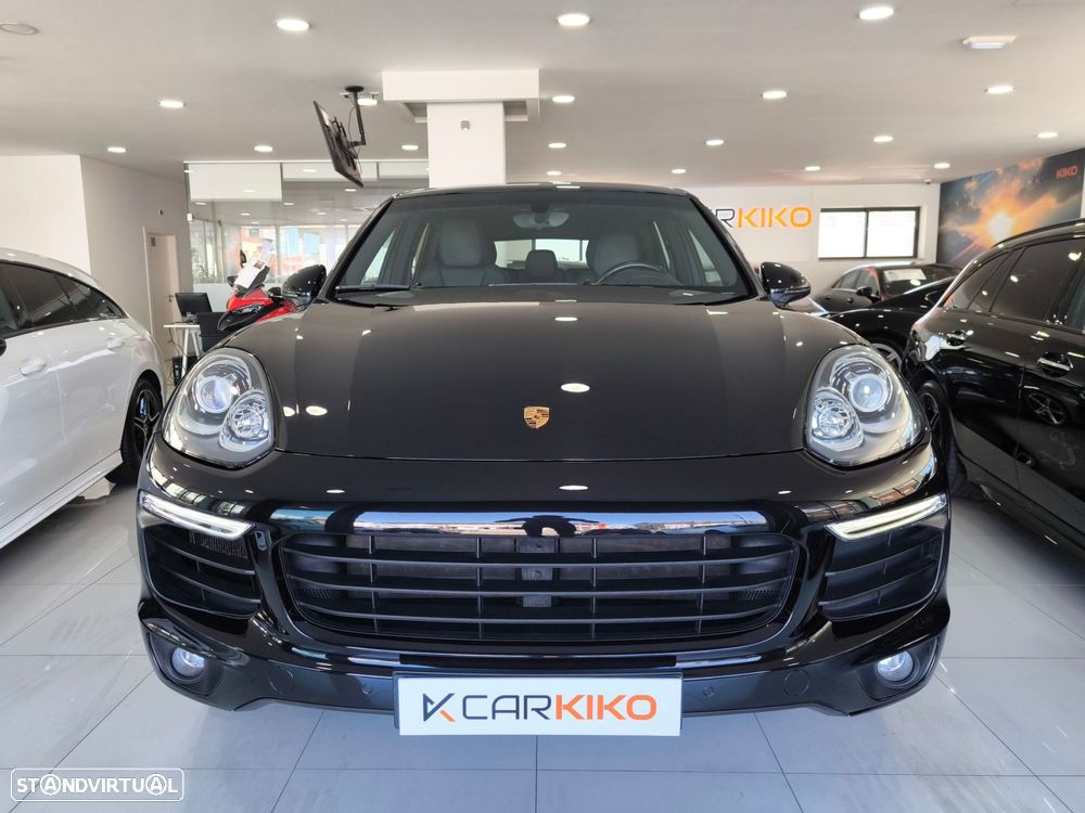 Porsche Cayenne S E-Hybrid - 3