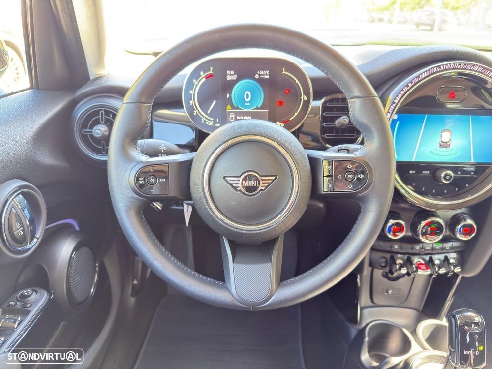 MINI 5 Portas Cooper Premium Essential Auto - 21