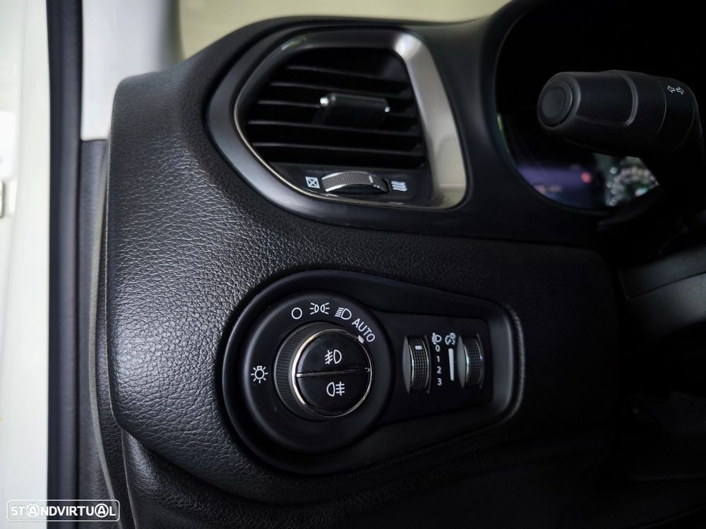 Jeep Renegade 1.6 MJD Limited - 16