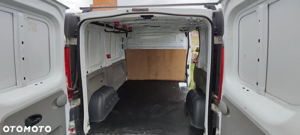 Opel Vivaro - 11