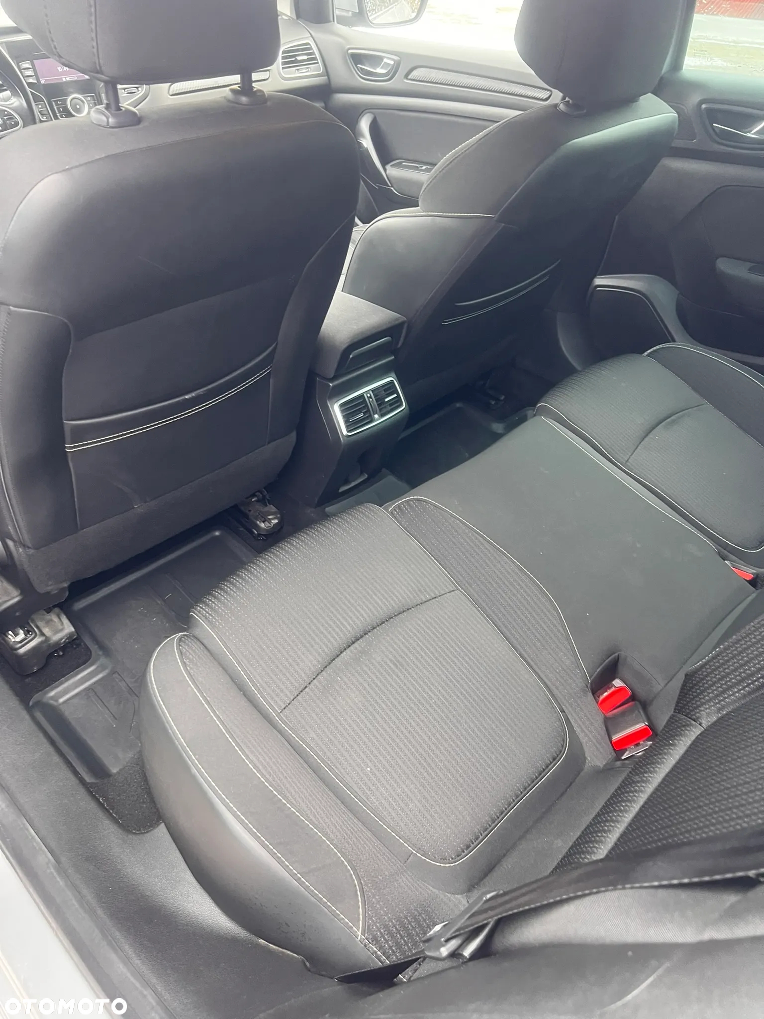 Renault Megane 1.5 Blue dCi Business - 8