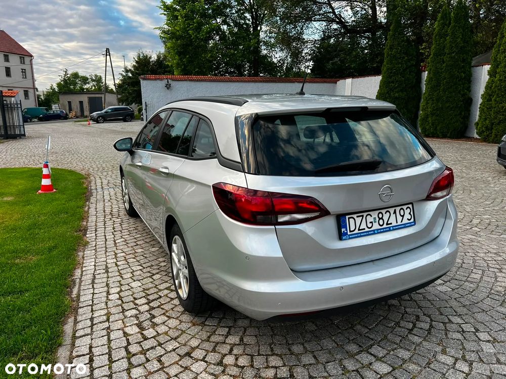 Opel Astra 1.6 CDTI Dynamic - 3
