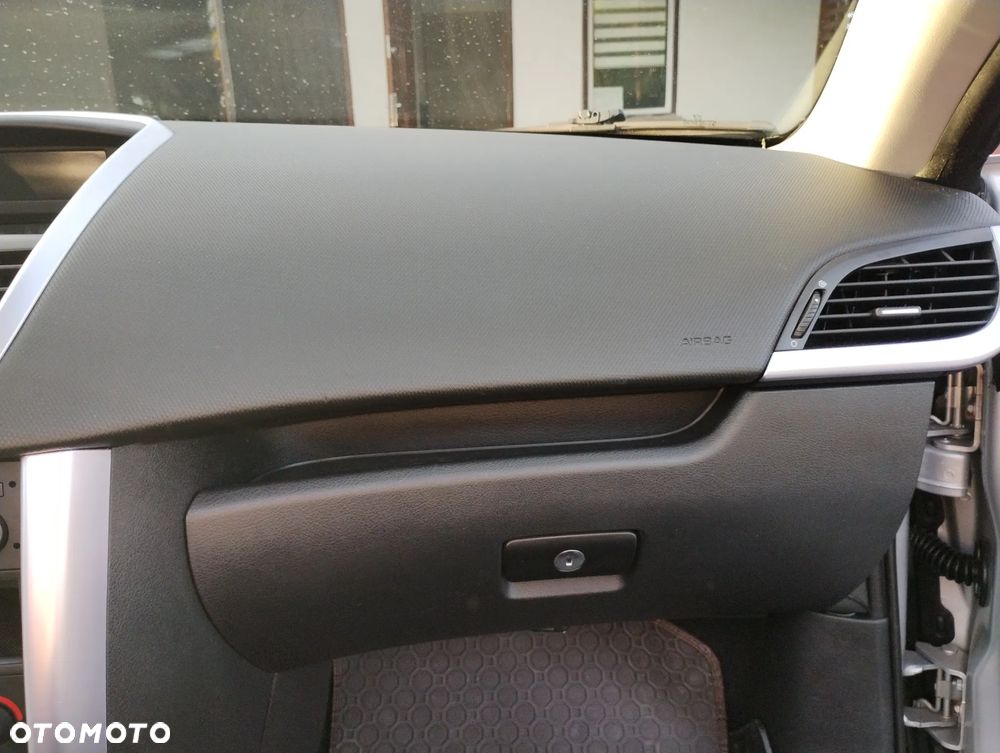 Peugeot 207 CC - 29