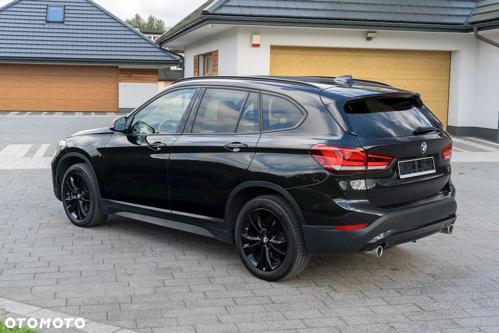 BMW X1 xDrive20d Sport Line - 4