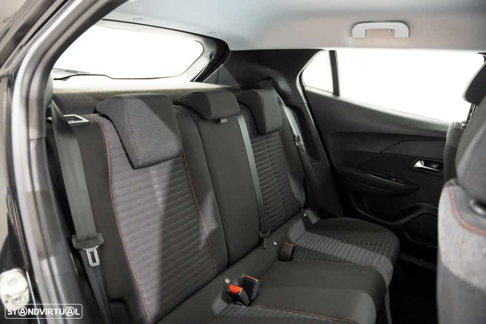 Peugeot 2008 1.2 PureTech Active Pack - 11