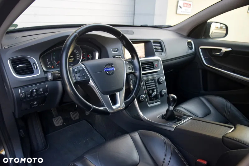 Volvo V60 D3 Summum - 22