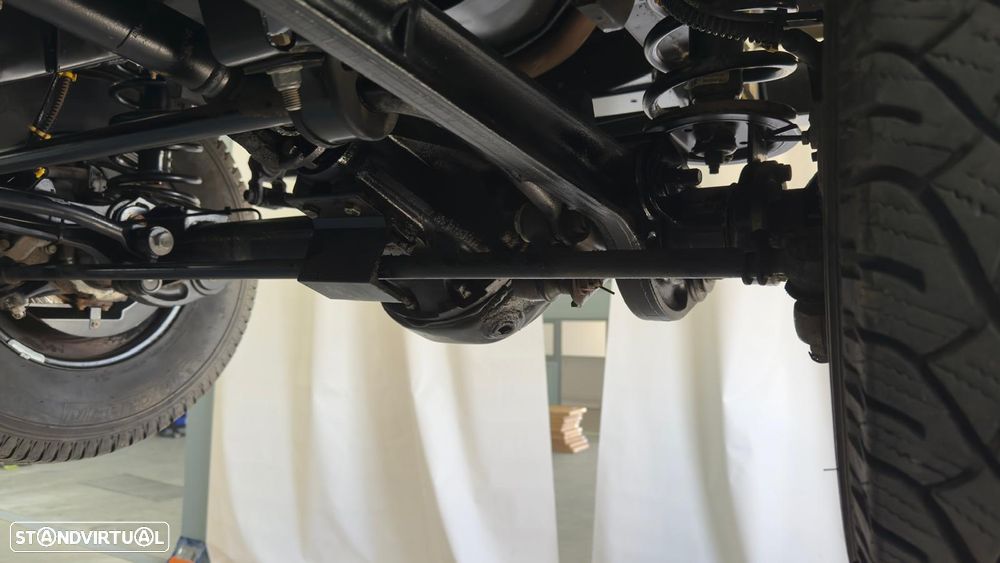 Land Rover Defender 110 DPF SE - 22