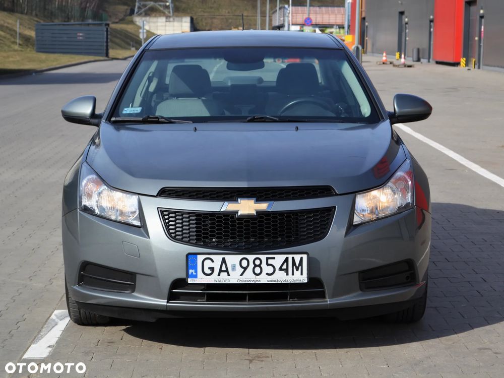 Chevrolet Cruze 1.6 Base - 36