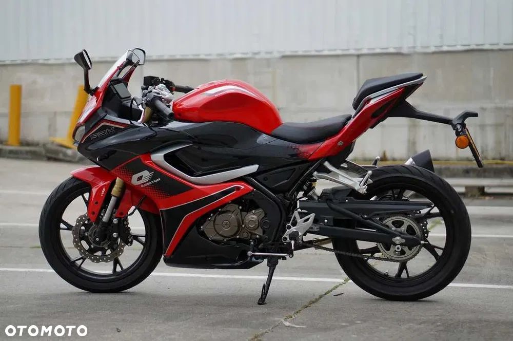 QJMOTOR SRK 125R - 2